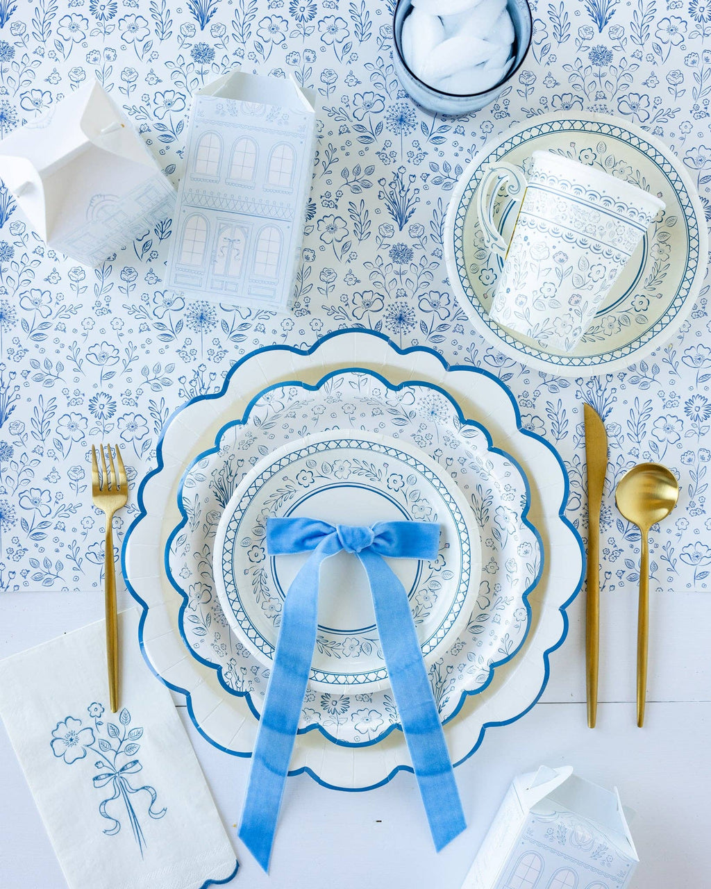 Pembroke Floral Paper Plate